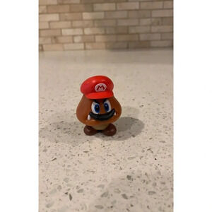 World of Nintendo Super Mario Captured Goomba‎ Mini Figure sd
